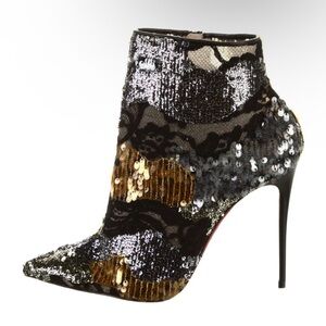 Christian Louboutin GIPSYBOOTIE 100
RETE/PATCHYLACE BOOTS RETAIL
1,350